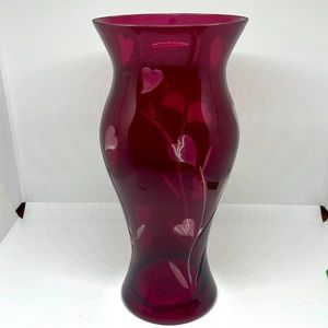 Cut to Clear Heart Vase